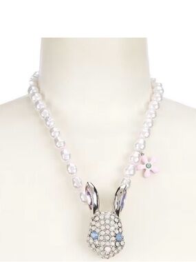 NWT Betsey Johnson Pearl Beaded Bunny Pendant Necklace - White & Pink